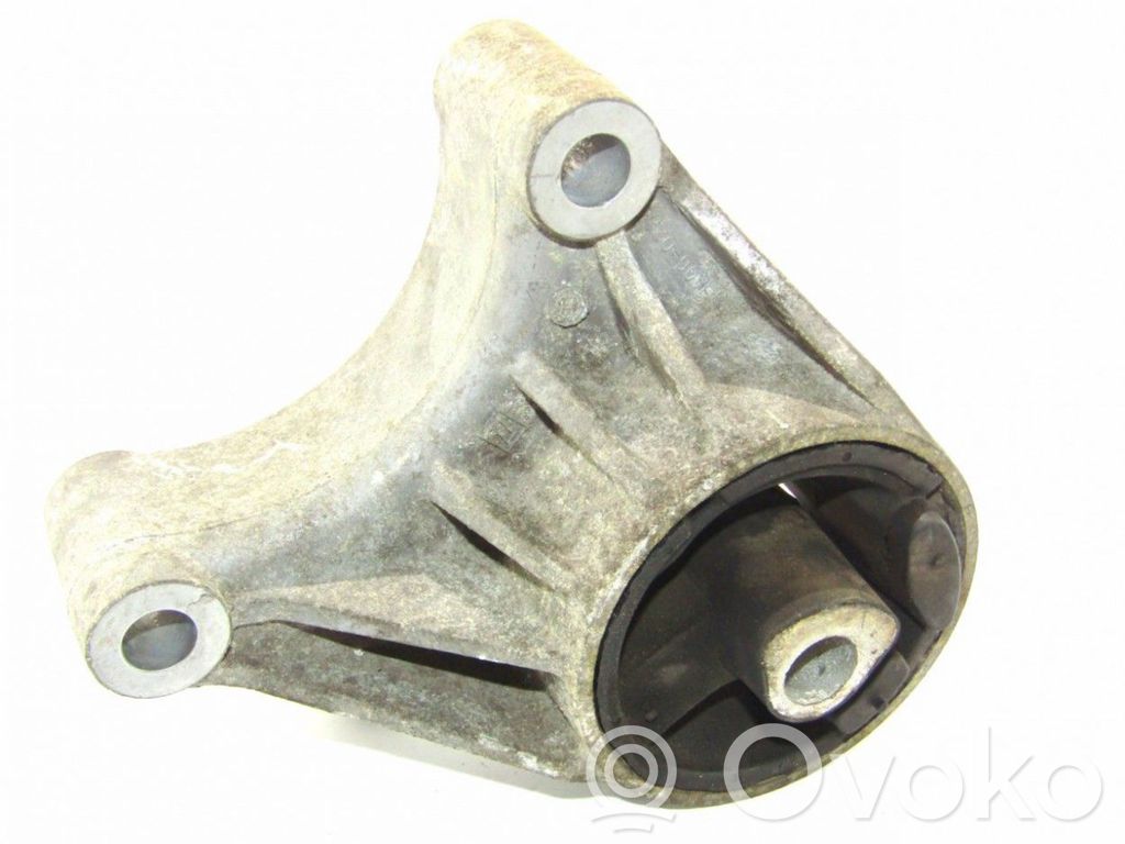 Opel Zafira B Engine mount bracket 