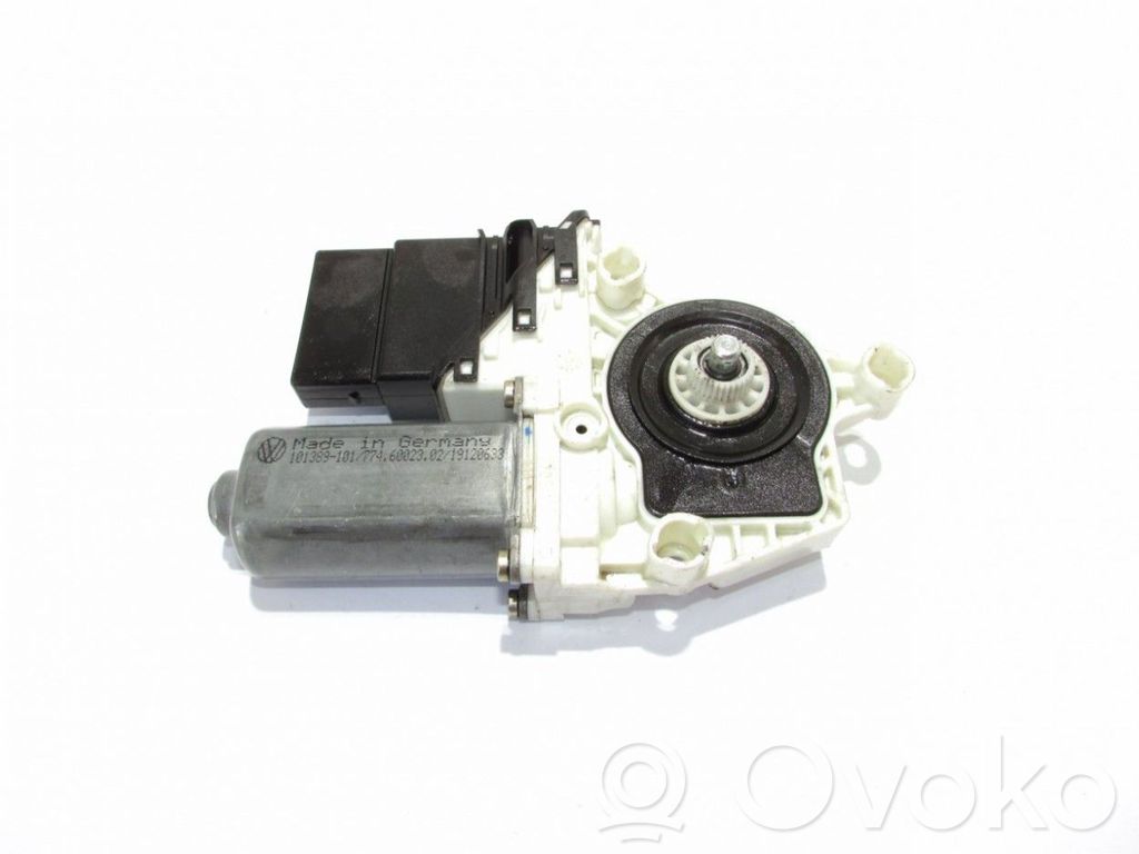 Seat Toledo I (1L) Priekinio lango pakelėjo varikliukas 