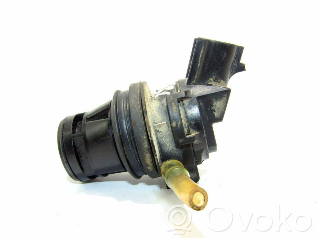 Toyota RAV 4 (XA30) Windscreen/windshield washer pump 