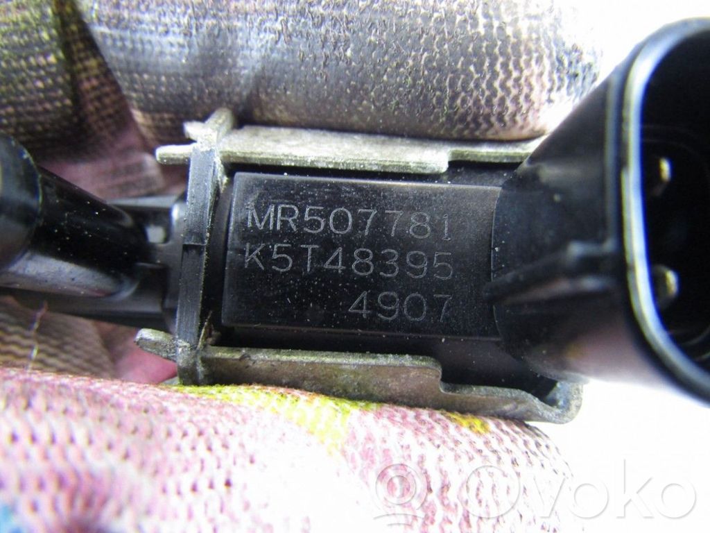 Vacuum valve   MR507781,K5T48395