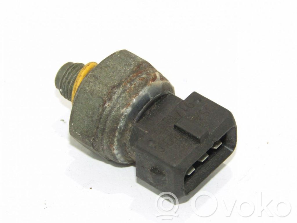 Oil pressure sensor   9171343