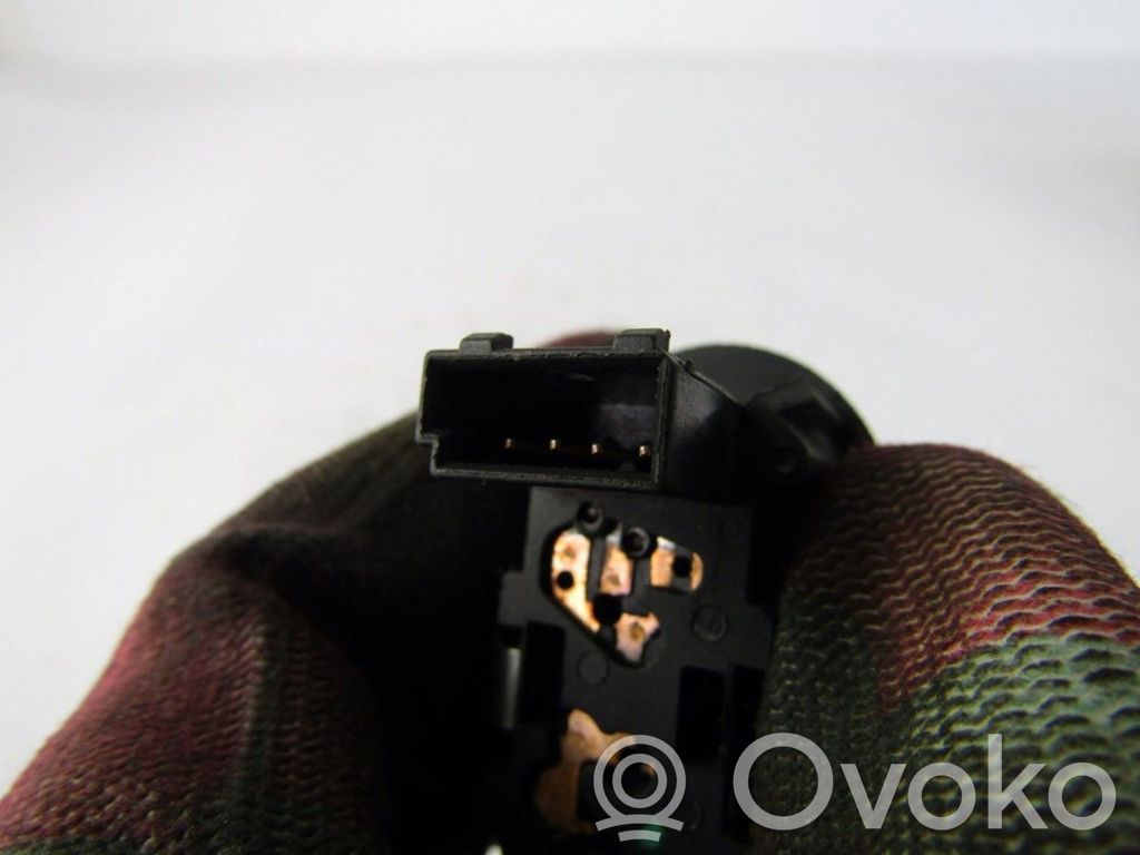 Electric window control switch   90561388