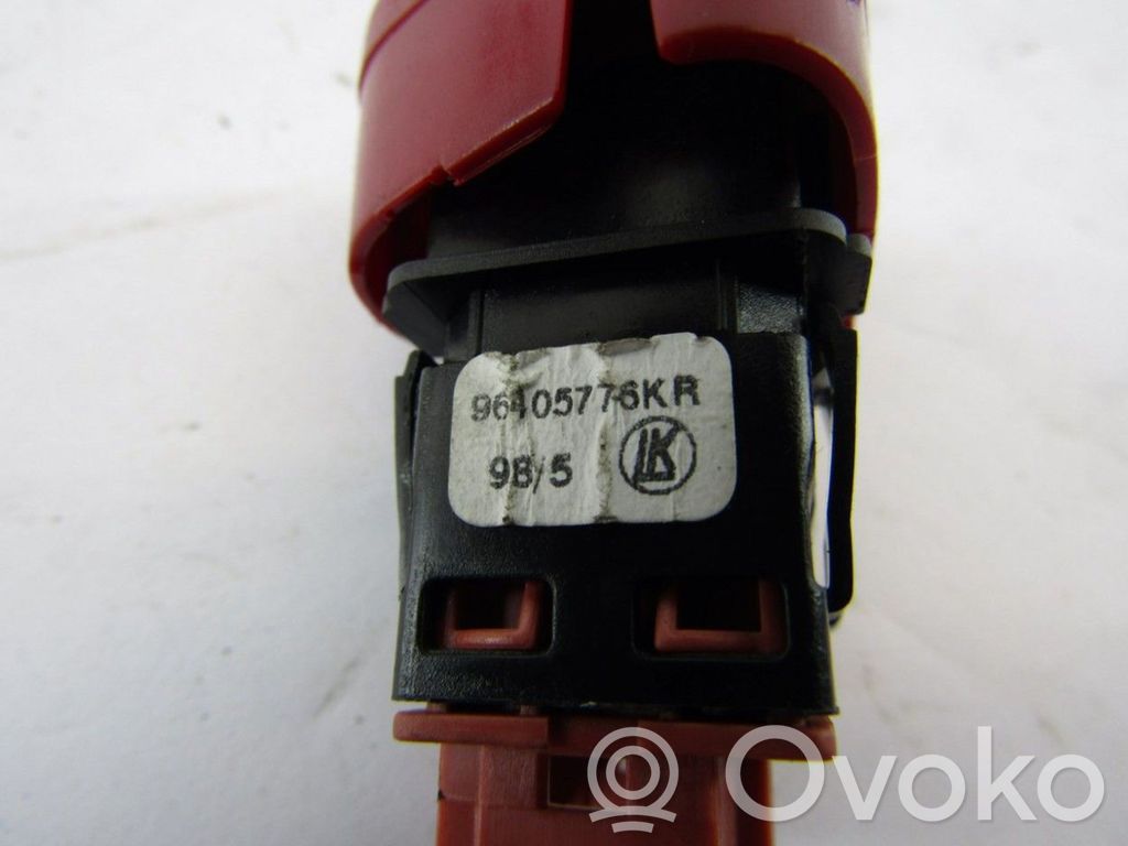 Hazard light switch   9605776KR