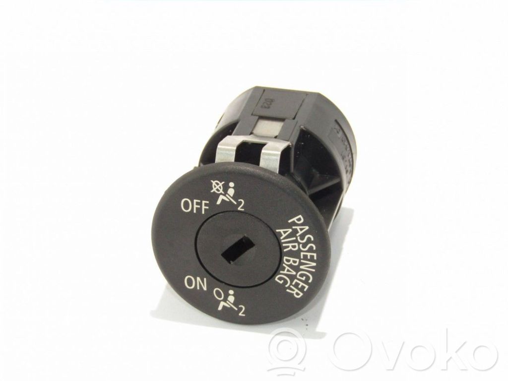 Mini One - Cooper Coupe R56 Passenger airbag on/off switch 