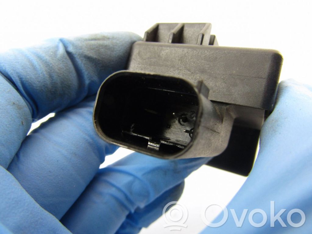 Oil pressure sensor   009146391