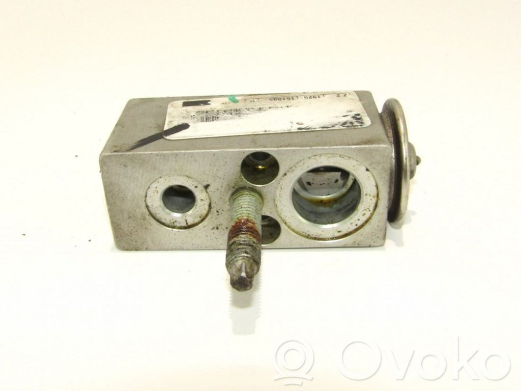 Jeep Grand Cherokee (WK) Air conditioning (A/C) expansion valve 