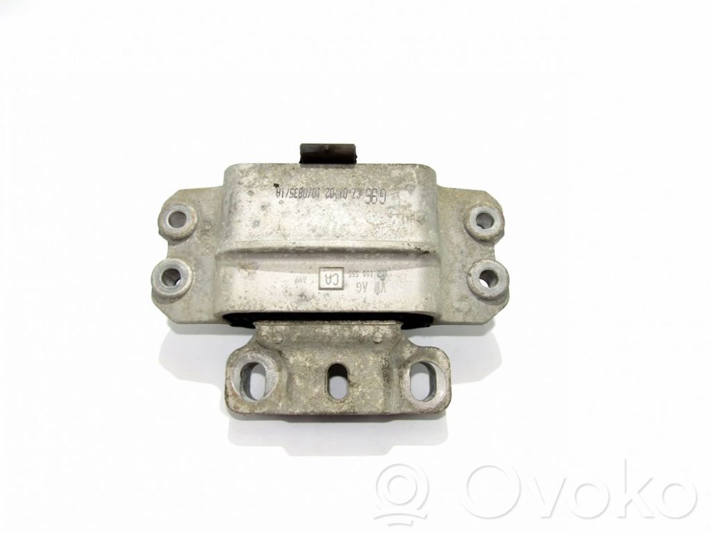 Volkswagen Golf VI Engine mount bracket 