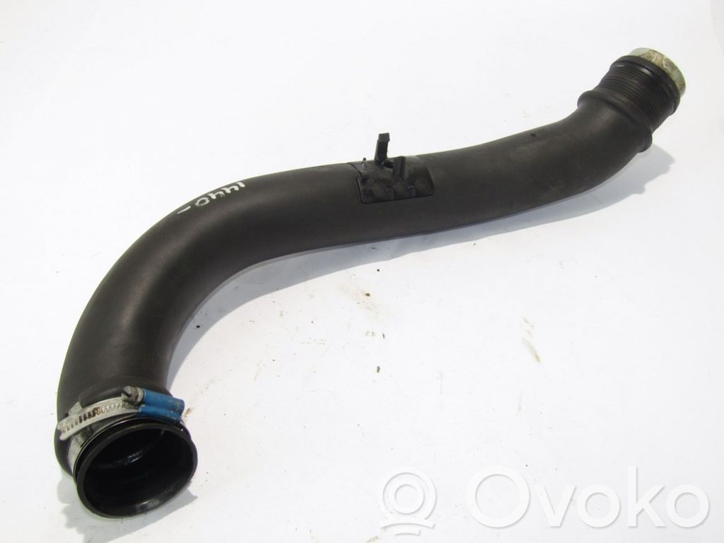 Volvo S40, V40 Intercooler air channel guide 