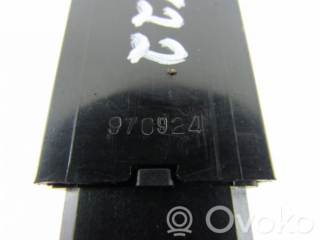 KIA Sportage Wiper switch 