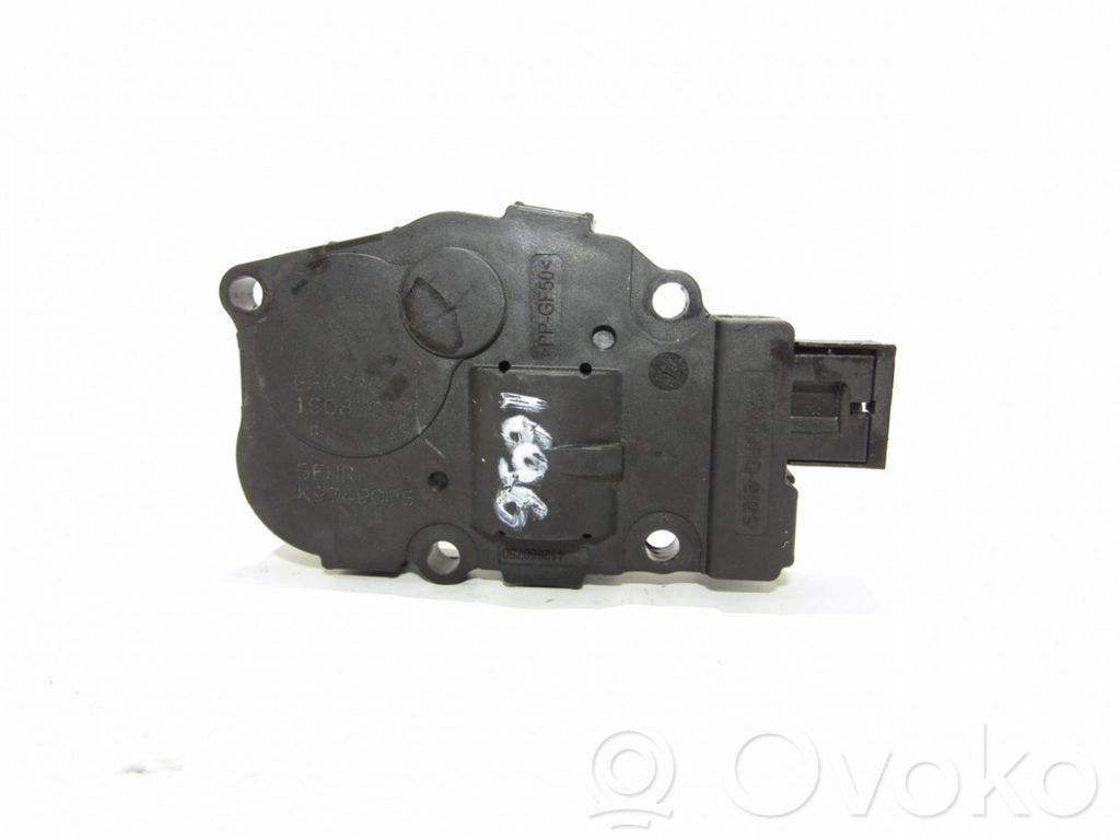 Audi A4 S4 B8 8K Silniczek nagrzewnicy 