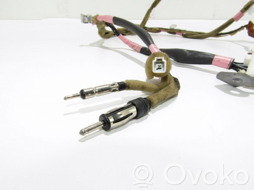 Lexus RX 330 - 350 - 400H Pystyantennivahvistin 