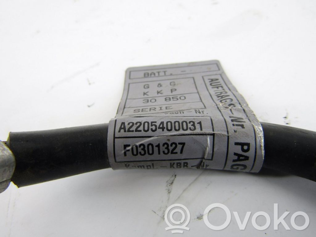 Cable positivo (batería)   A2205400031