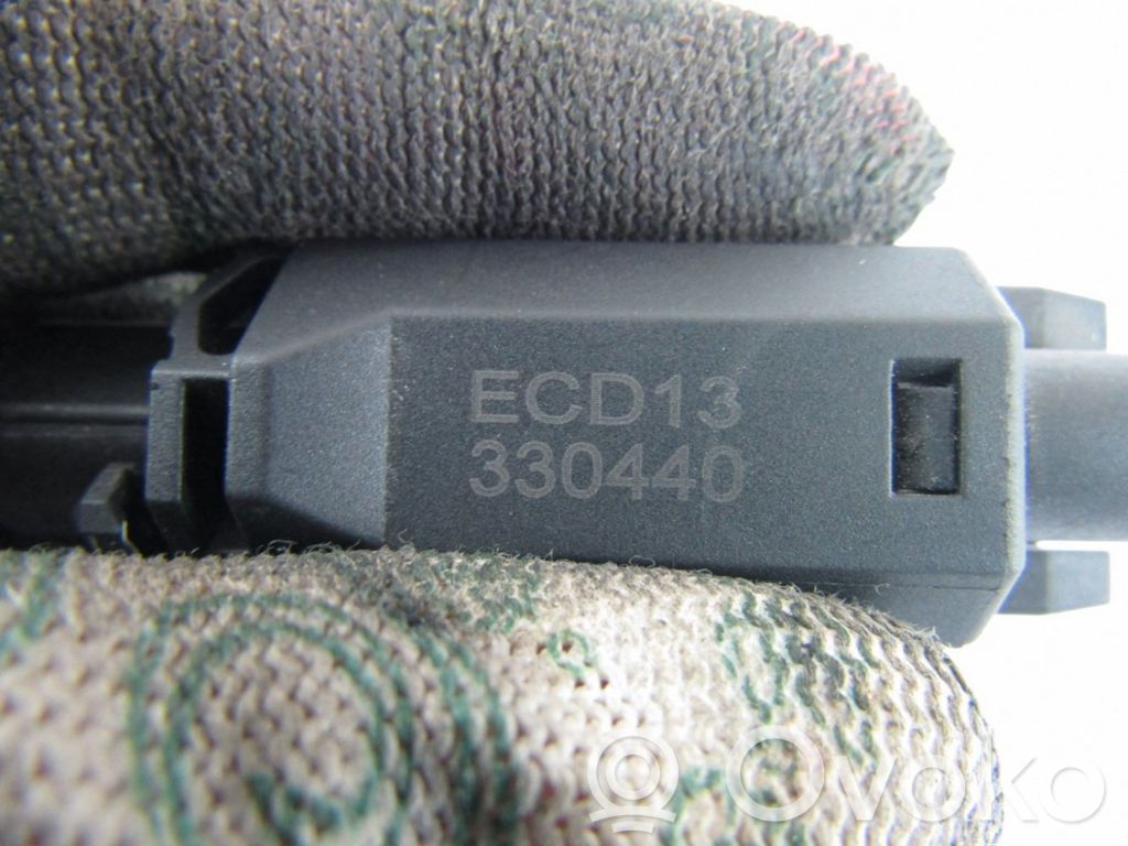 Brake pedal sensor switch   ECD13,330440