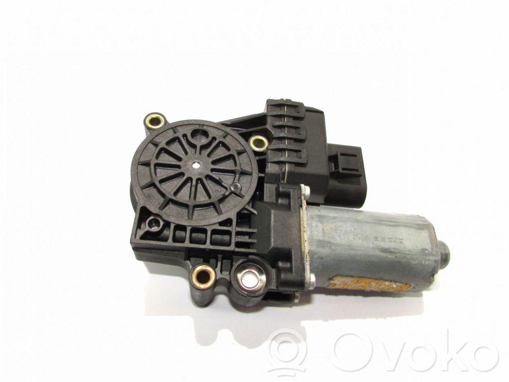 Audi A6 S6 C5 4B Rear door window regulator motor 