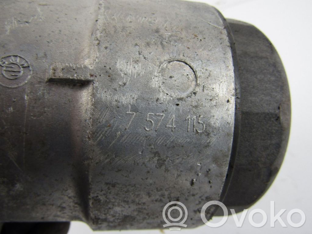 BMW 1 E82 E88 Oil filter mounting bracket 