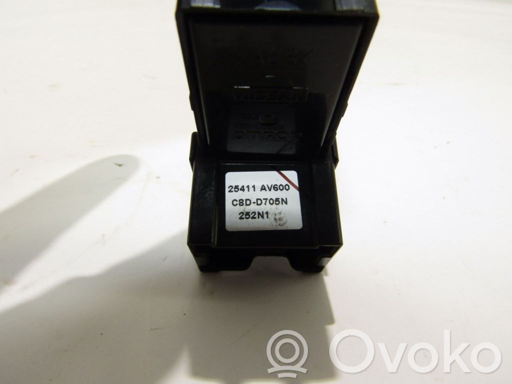 Electric window control switch   25411AV600