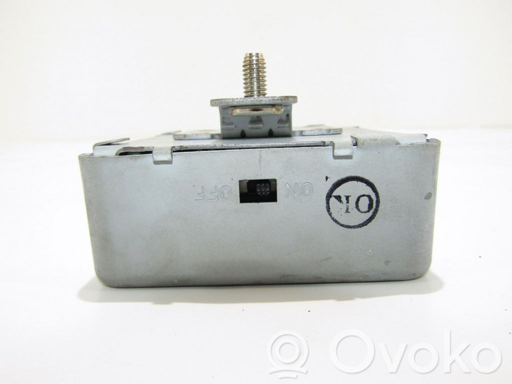 Other control units/modules   957003F000