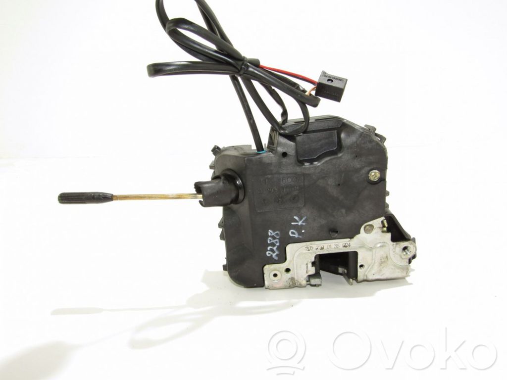 Mercedes-Benz C W203 Front door lock 