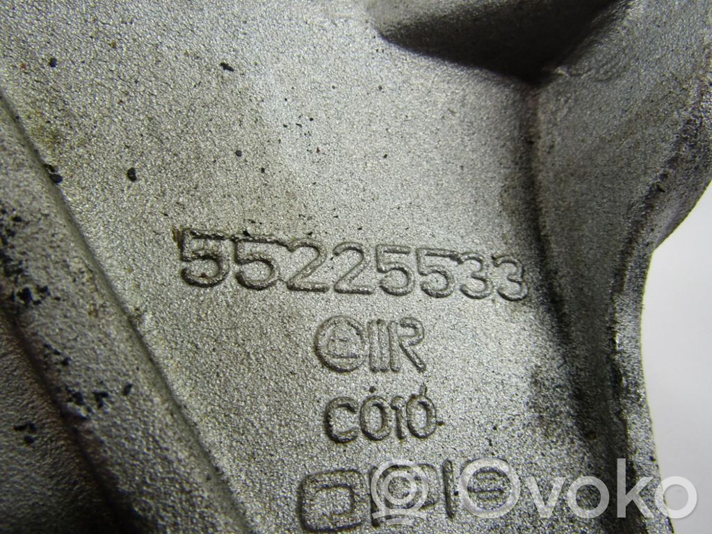 Fiat Panda III Soporte del alternador 