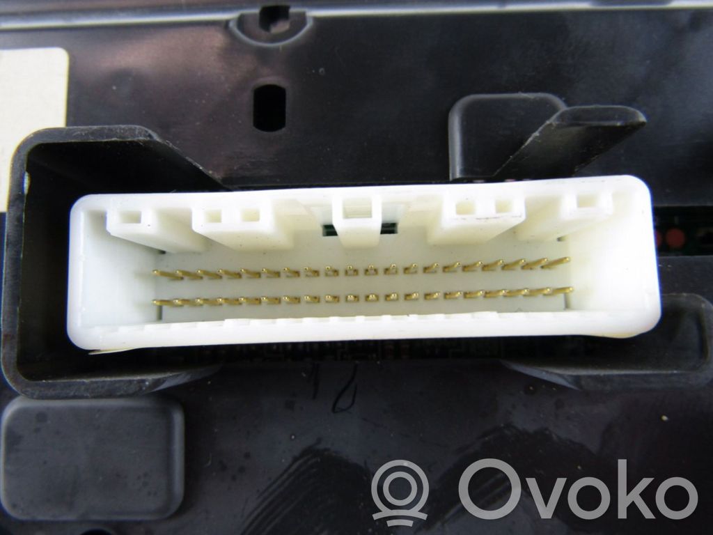 Nissan Juke I F15 Speedometer (instrument cluster) 