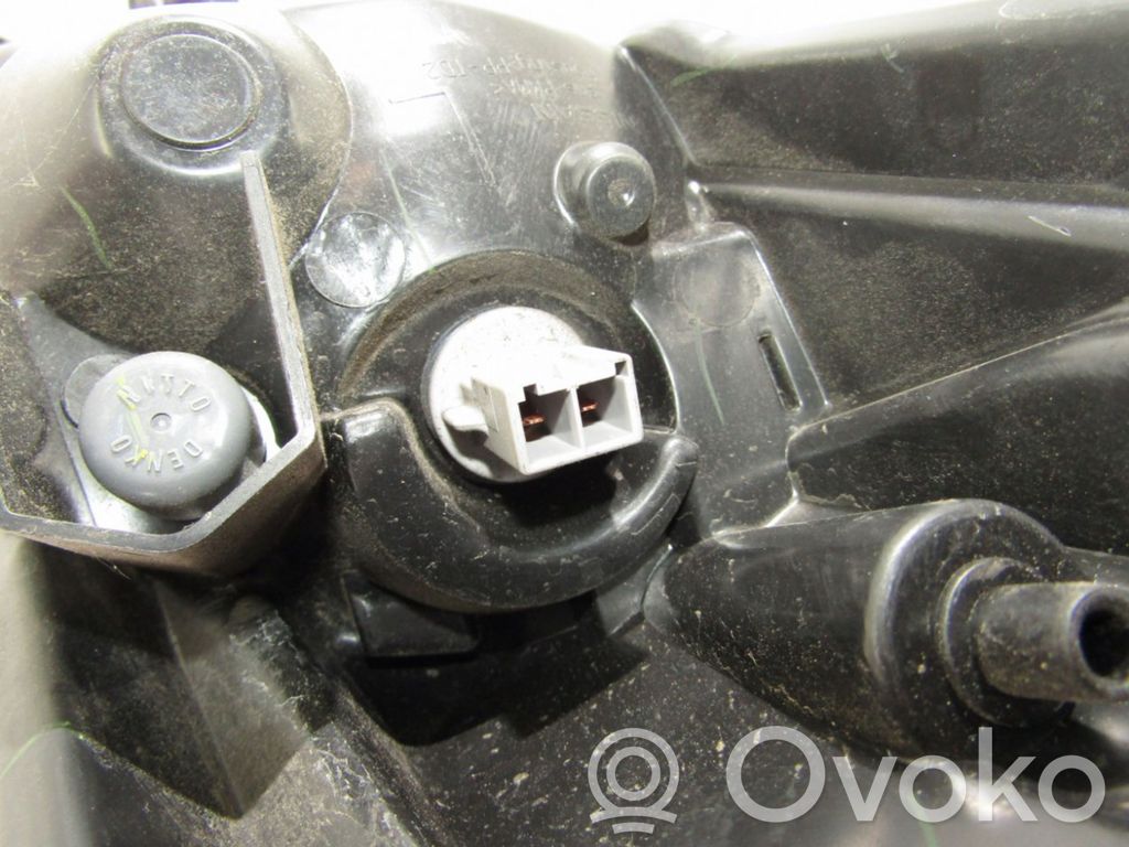 Nissan Juke I F15 Faro/fanale 