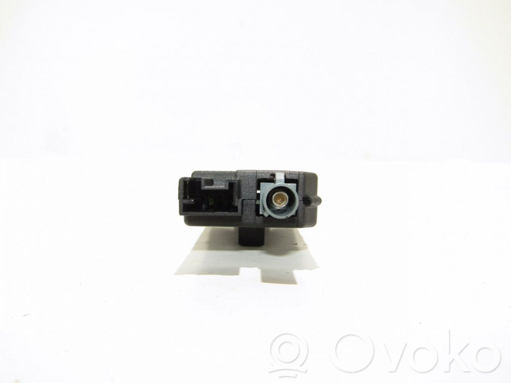 Peugeot 508 Aerial antenna amplifier 