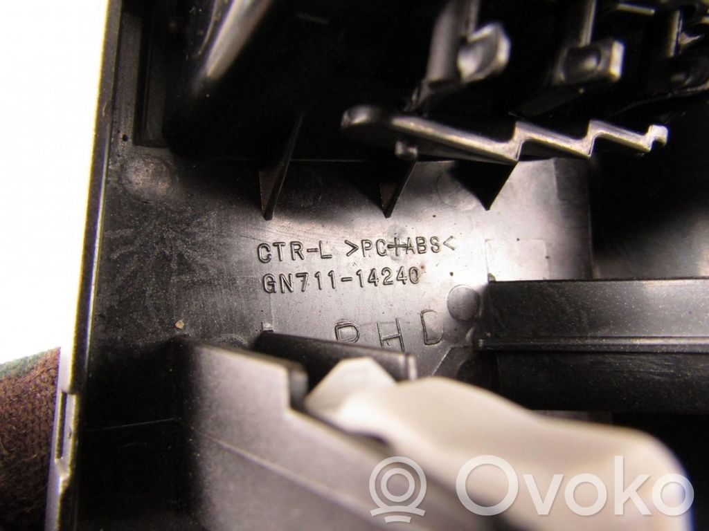 Grille d'aération centrale   GN71114240