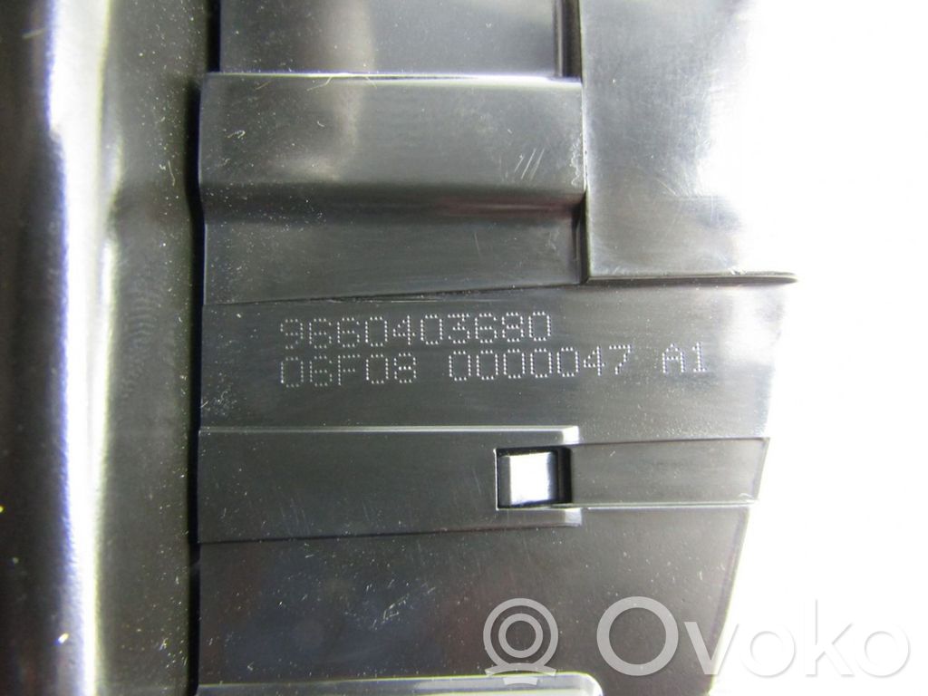 Tailgate/trunk/boot lock/catch/latch   9660403680