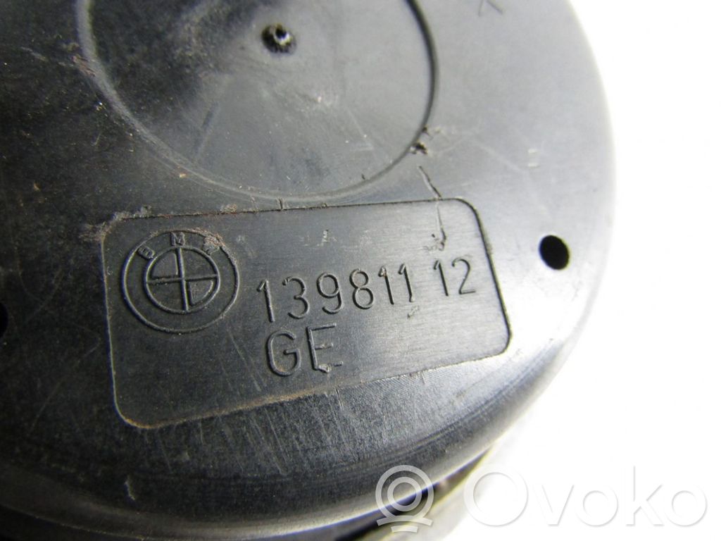 Soporte de montaje del motor   13981112