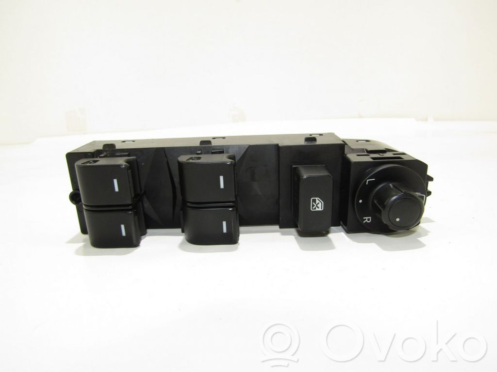 Mazda 6 Electric window control switch 