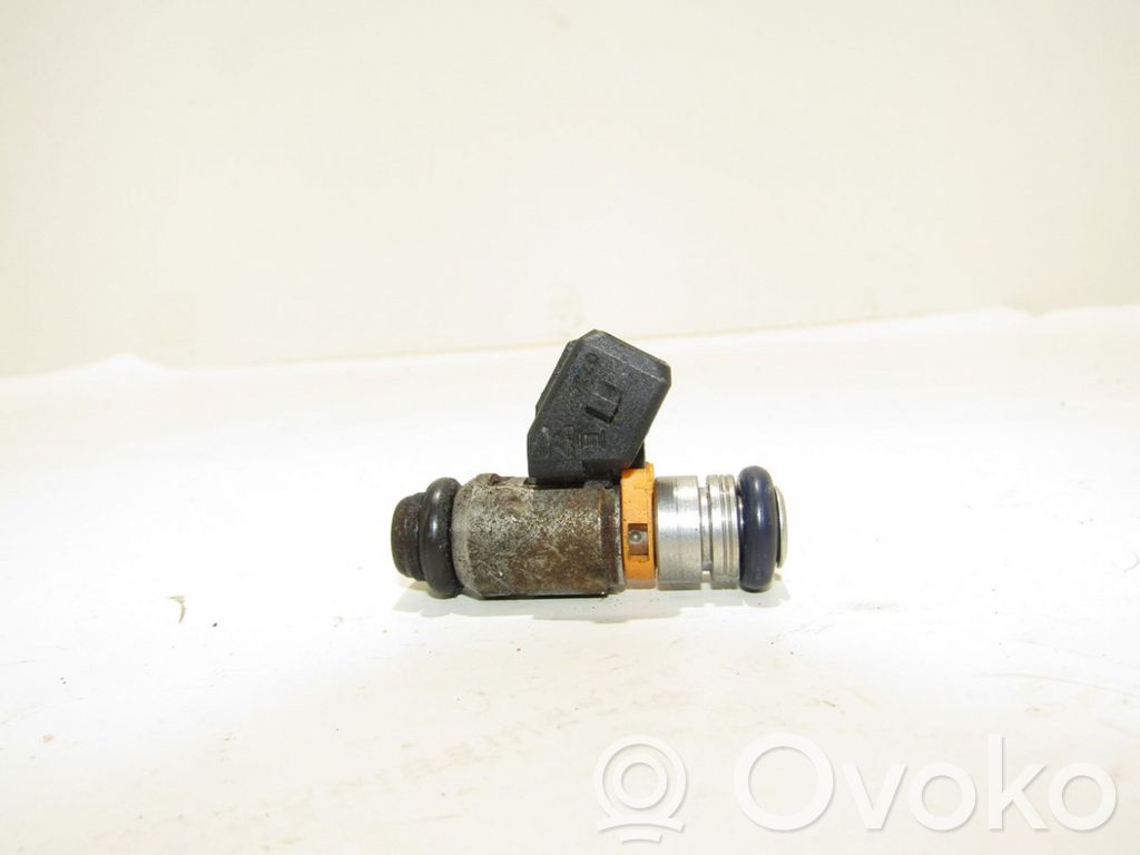 Fiat 500 Inyector de combustible 