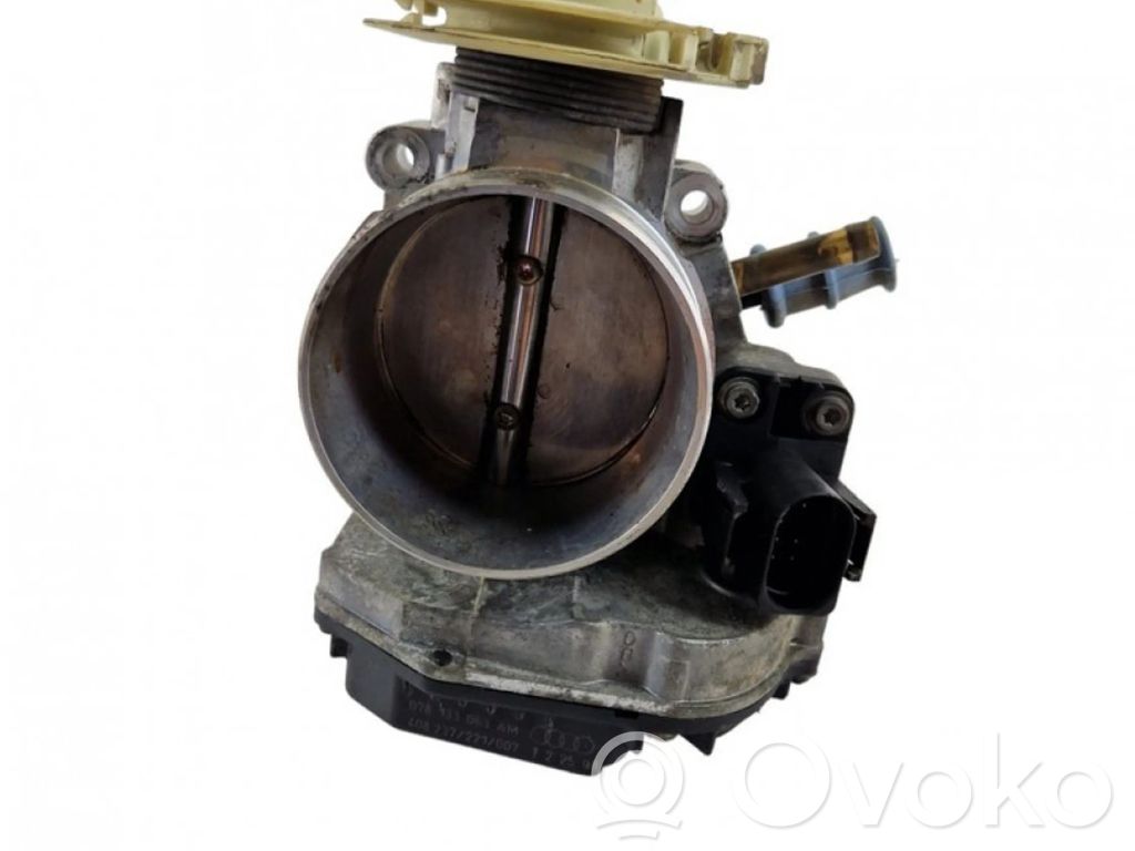 Volkswagen PASSAT B5 Valvola corpo farfallato elettrica 