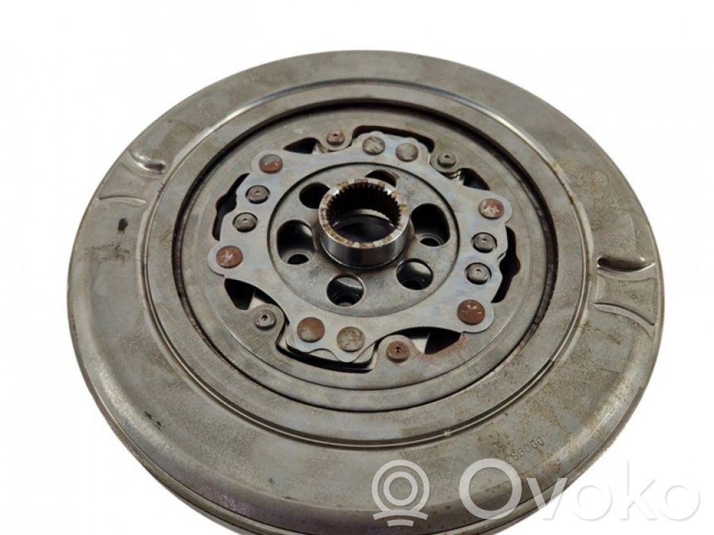 Koło zamachowe   04E105266AA