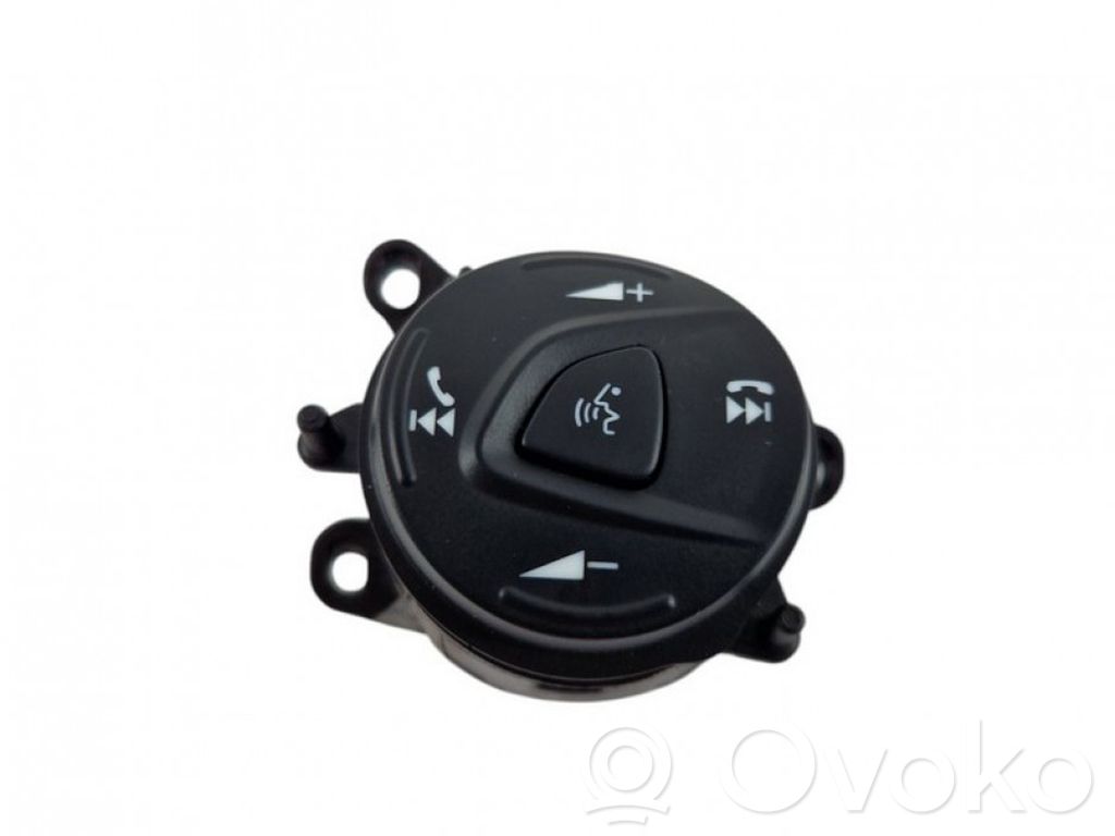 Ford Kuga I Butoane/comutatoare pe volan 
