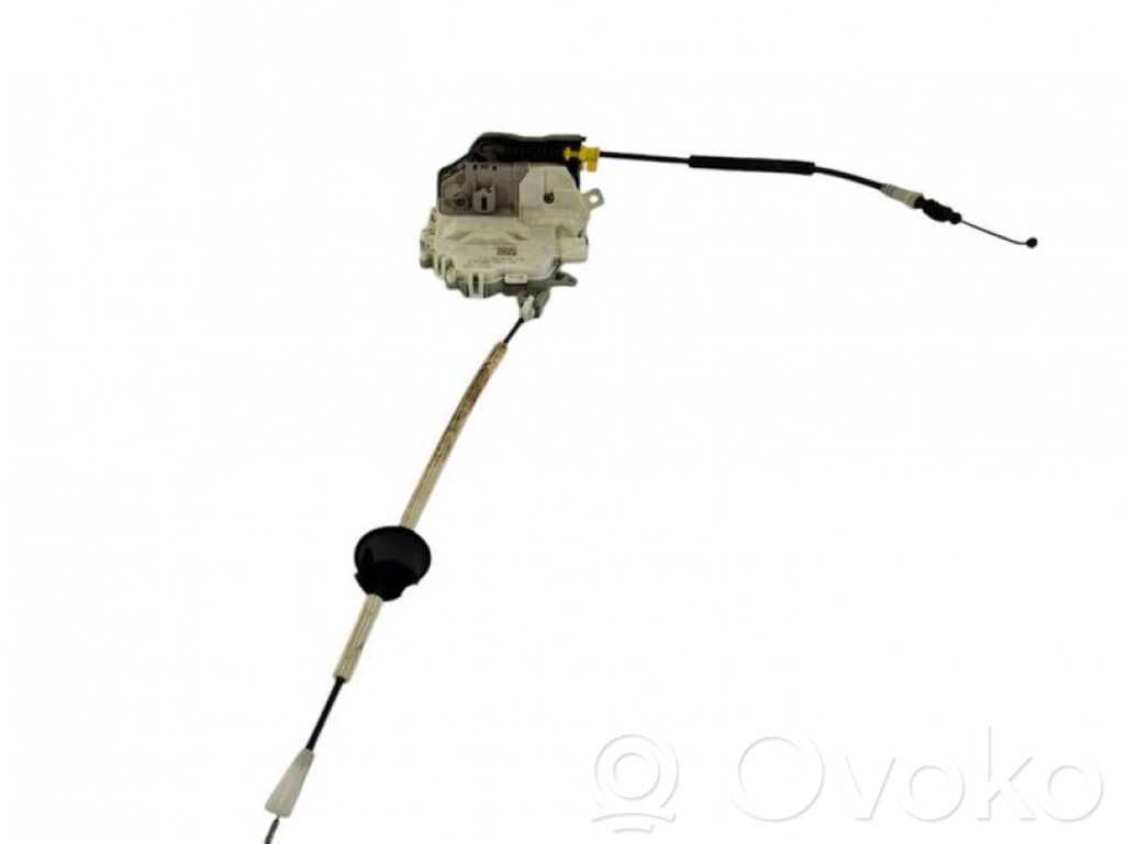 Cerradura de puerta trasera   8K0839015