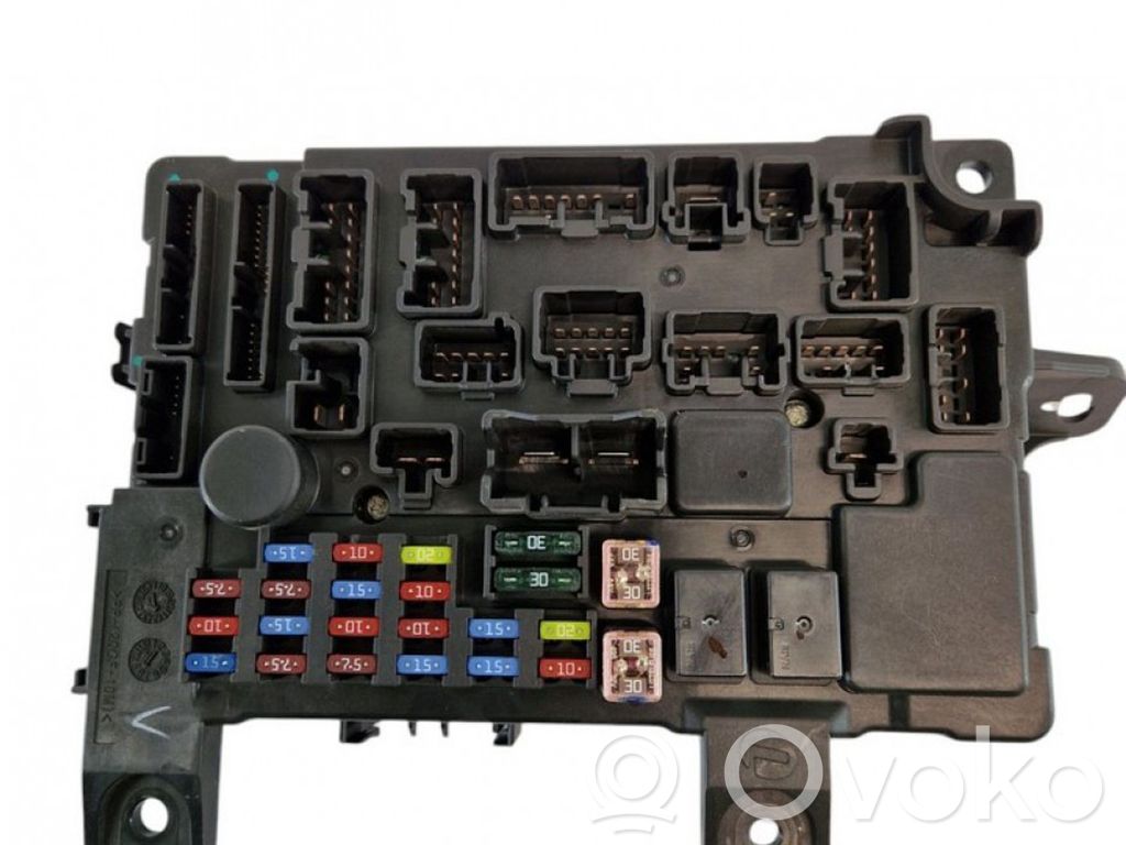 Mitsubishi Outlander Módulo de fusible 