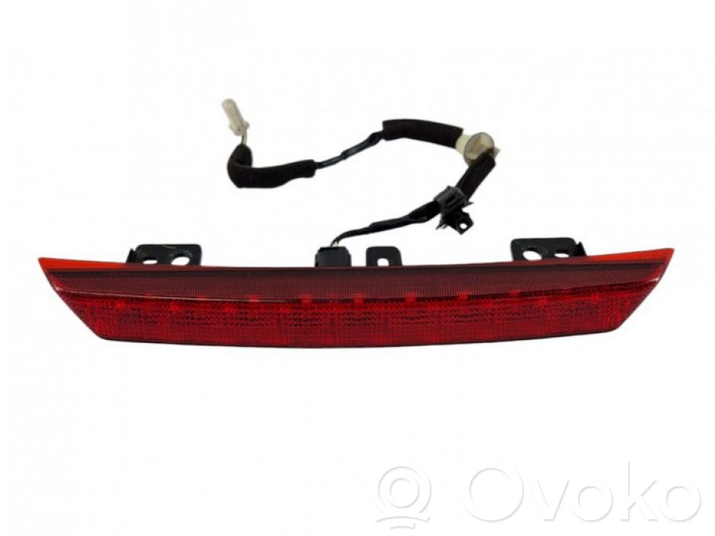Kolmas/lisäjarruvalo   B45C51580