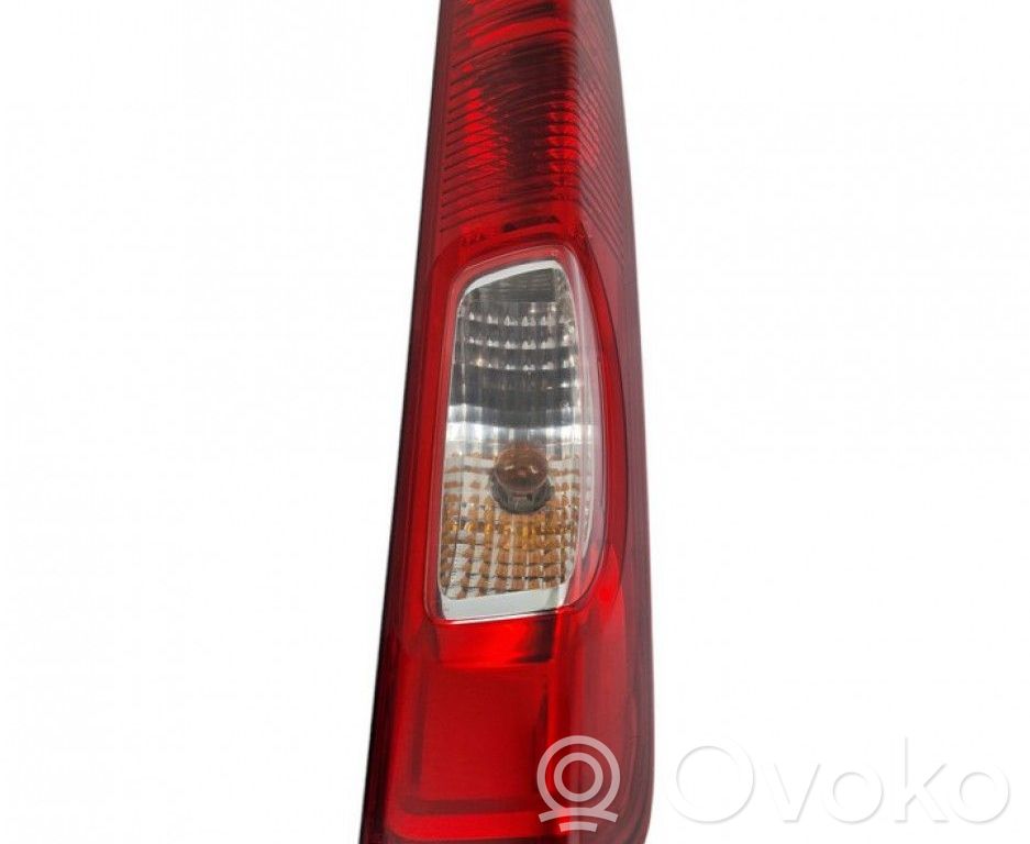Opel Vivaro Galinis žibintas kėbule 