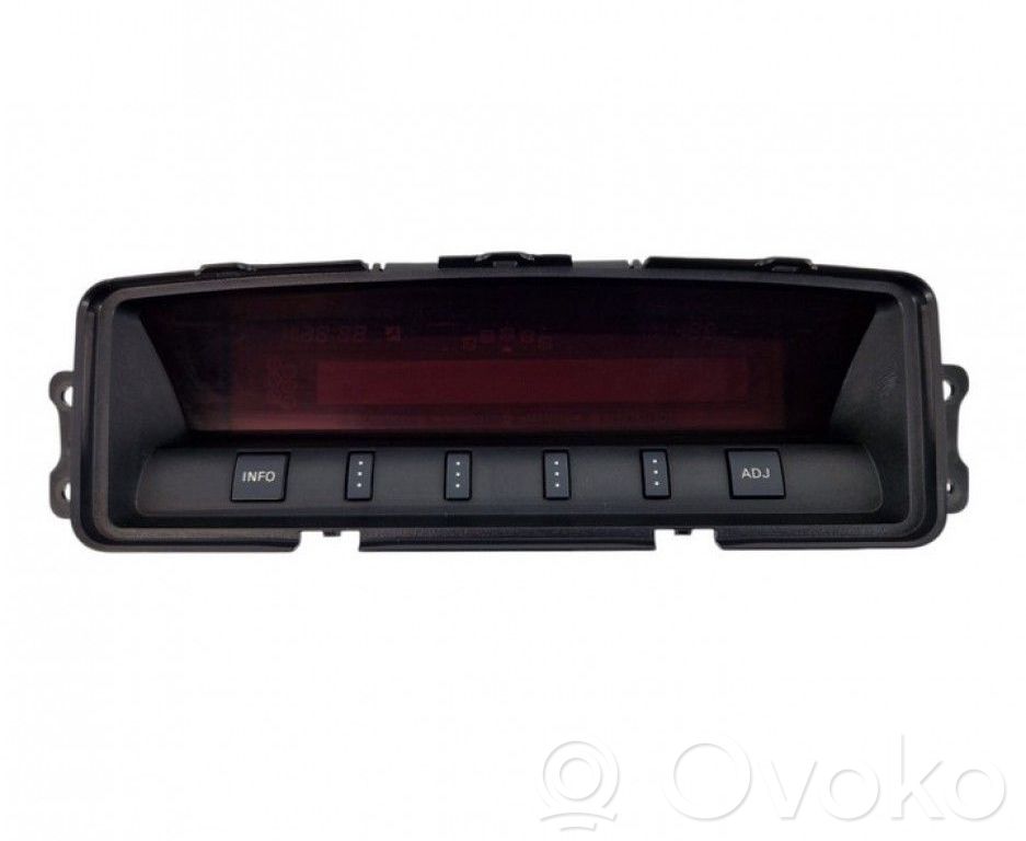 Mitsubishi Pajero Monitor / wyświetlacz / ekran 