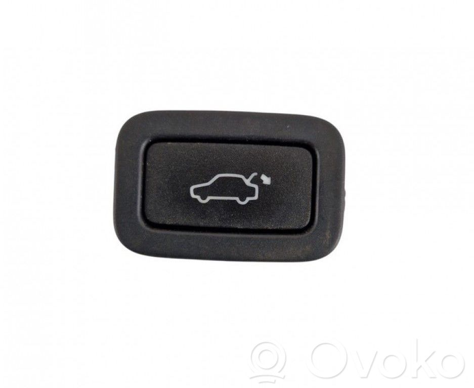 Volvo XC60 Interruptor para abrir la puerta trasera 