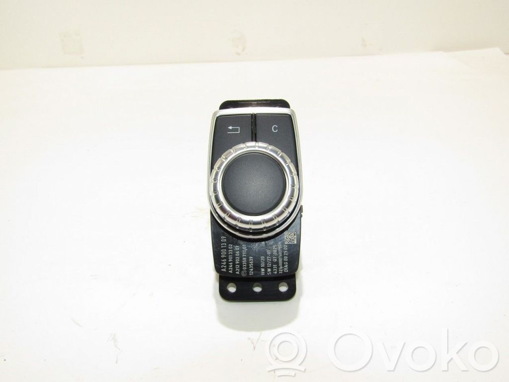 Unidad central de control multimedia   A2469001309