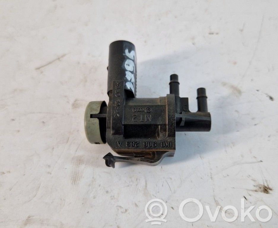 Electroválvula del turbo   1K0906283A