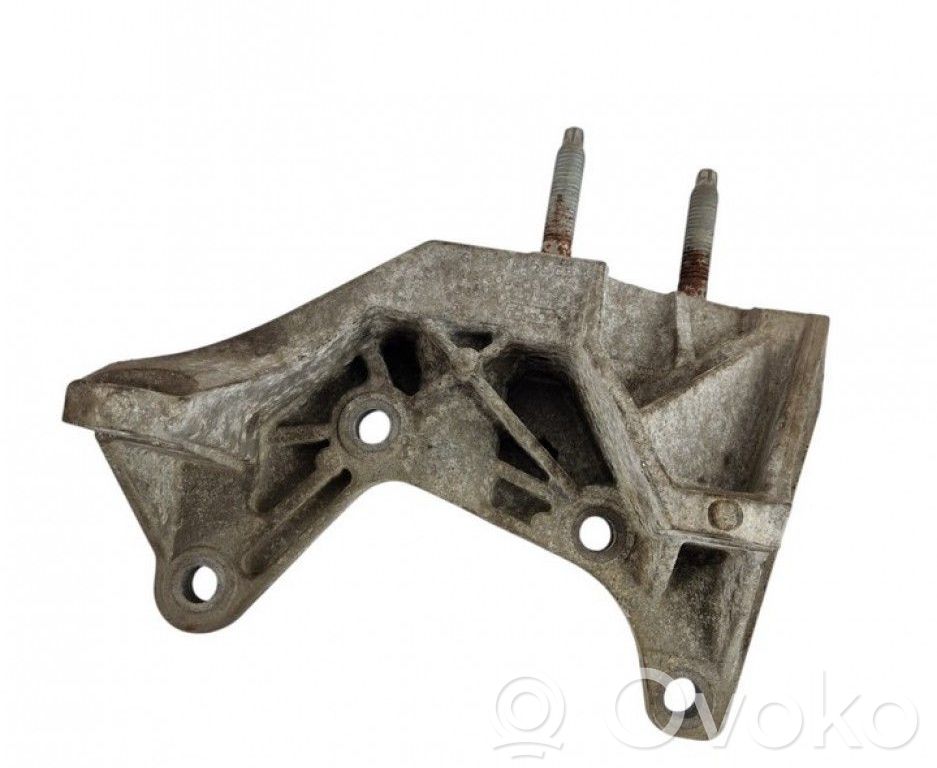 Halterung Lager Motor   GK217M125CB