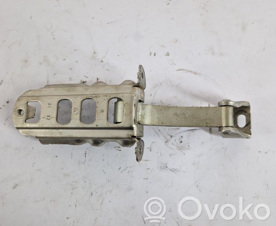Volkswagen Crafter Etuoven pidätin 
