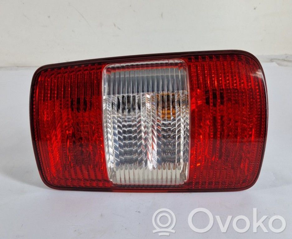 Lampa tylna   2K0945258A,4VEX13440AA,4VEX1345AA