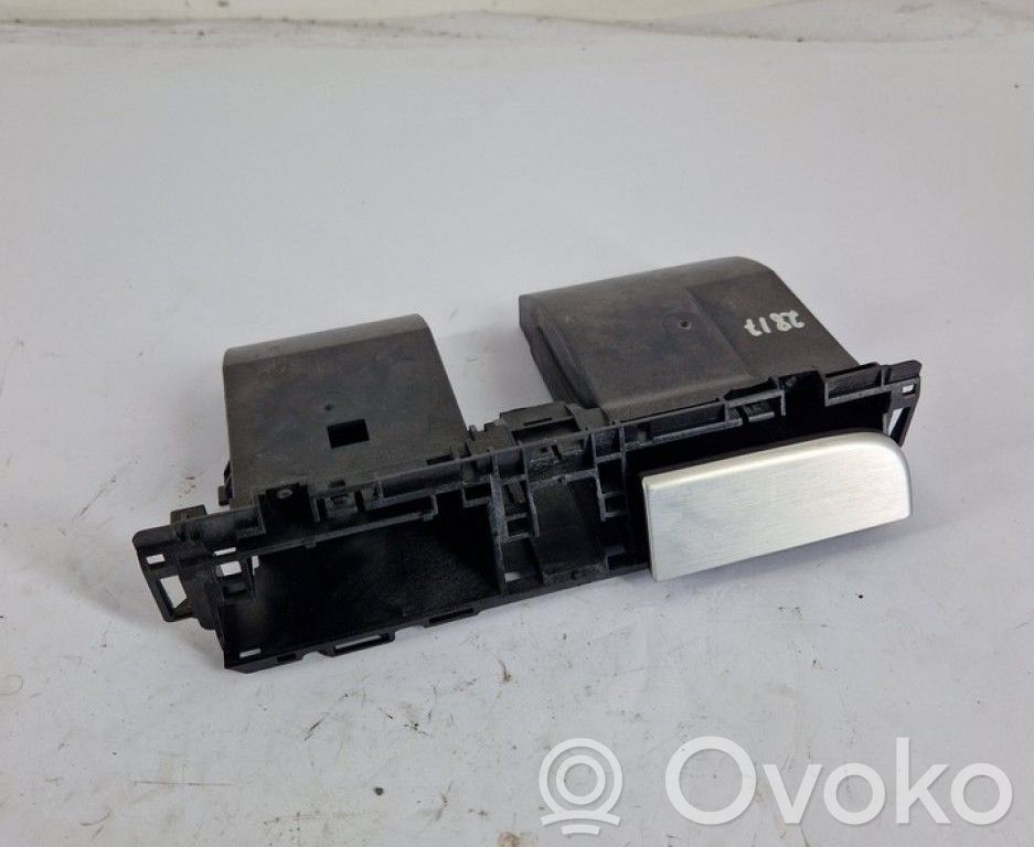 Volkswagen PASSAT B6 Suport pahare 