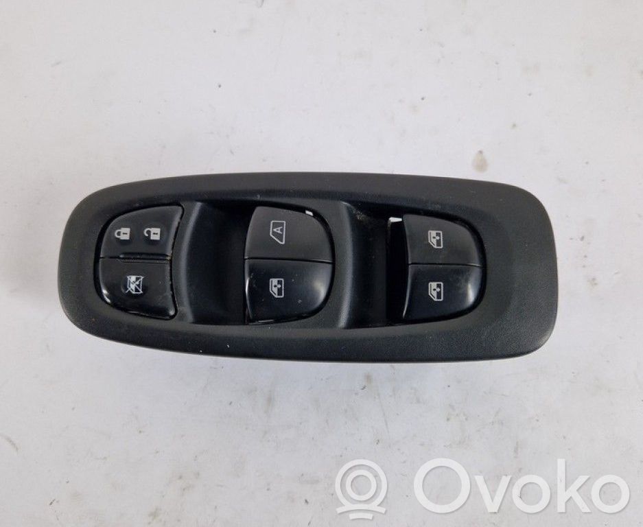 Renault Kadjar Interruptor del elevalunas eléctrico 