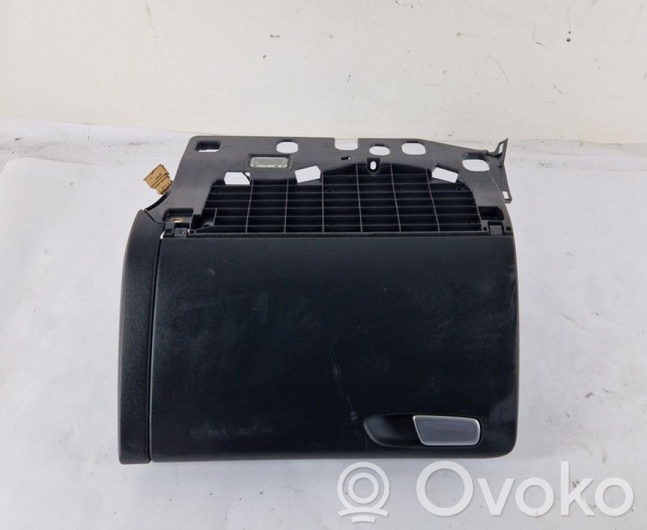 Audi A4 S4 B8 8K Guantera 