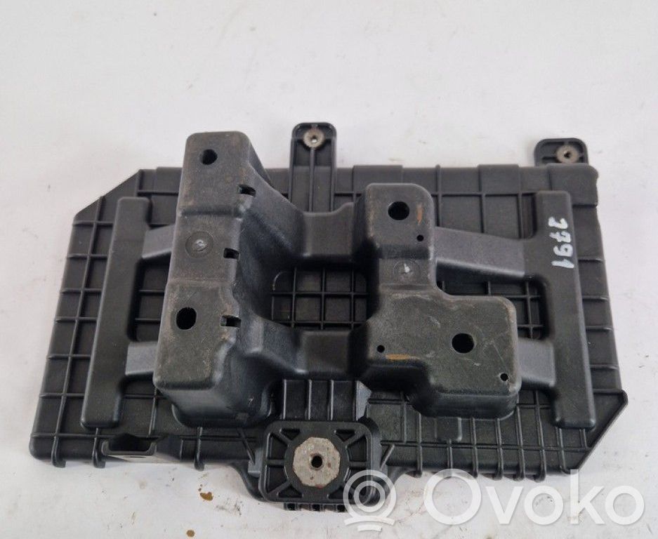 KIA Sorento Akun kiinnike 