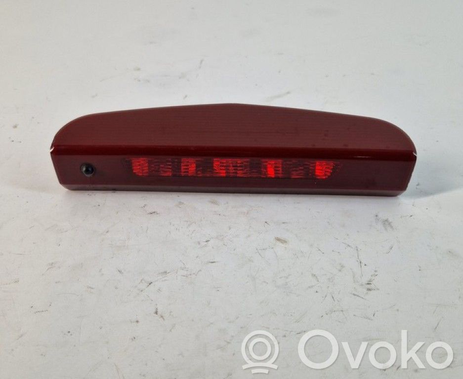 Opel Corsa E Third/center stoplight 